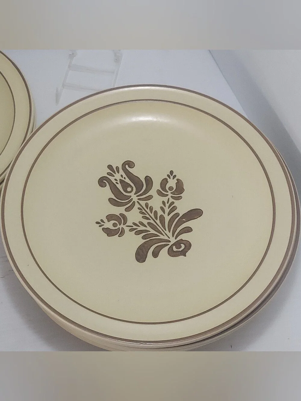 Pfaltzgraff Village Dinner Plates Set of 8 Tan Brown 10